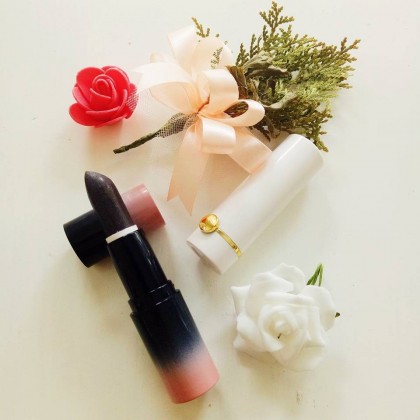 (Ready in melaka) Natural Lipstick - Change Color Lips Tone (HM0027)